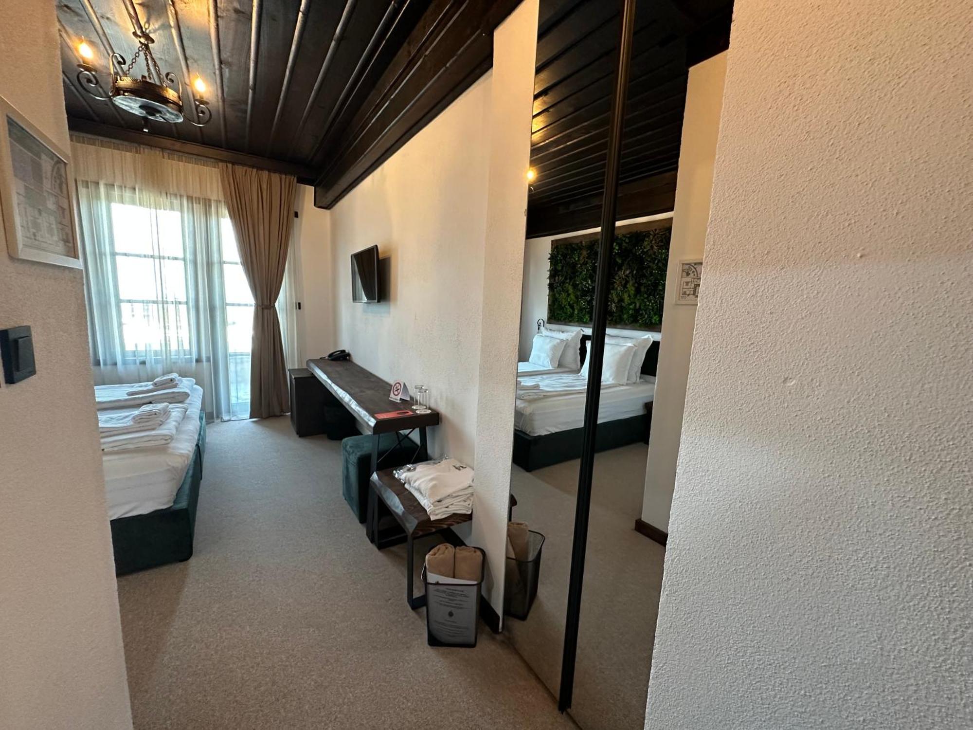 Hotel Лештен Экстерьер фото